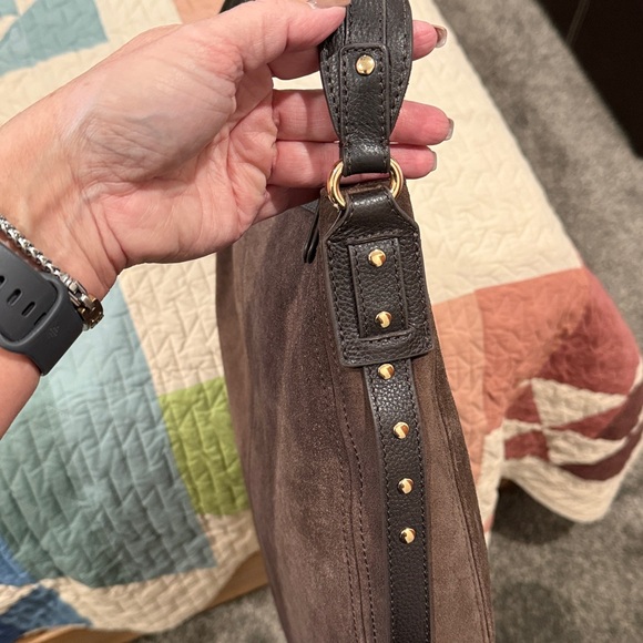 Luxury Leather shoulder bag by Ashwood - Picture 3 of 11